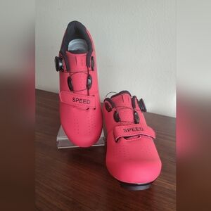 Speed cycling shoes